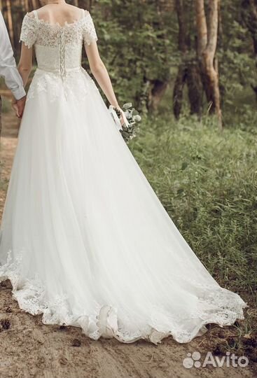 Продам свадебное платье со шлейфом