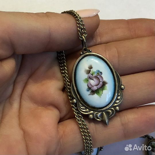 Гарнитур финифть