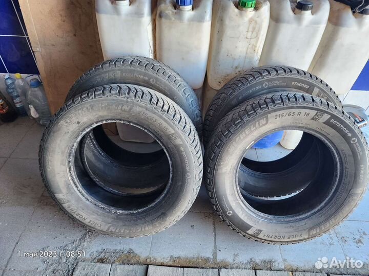 Michelin X-Ice North 4 215/65 R16 102