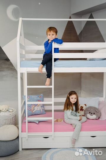 Кровать подростковая с бортиком