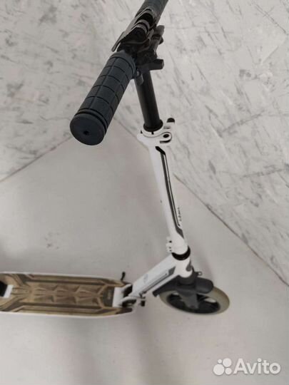 Самокат взрослый с большими колесами