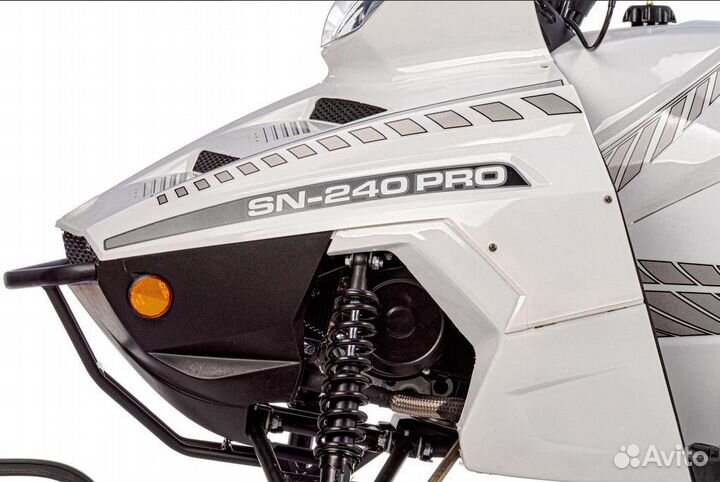 Снегоход Sharmax SN-240 Landcrafter (P) (белый)