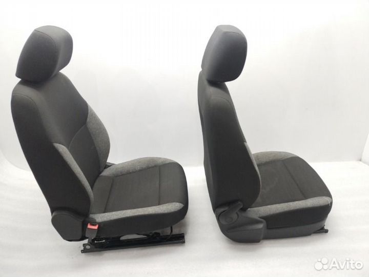 Сиденья комплект Skoda Rapid NK6 1.6 cwva 2021