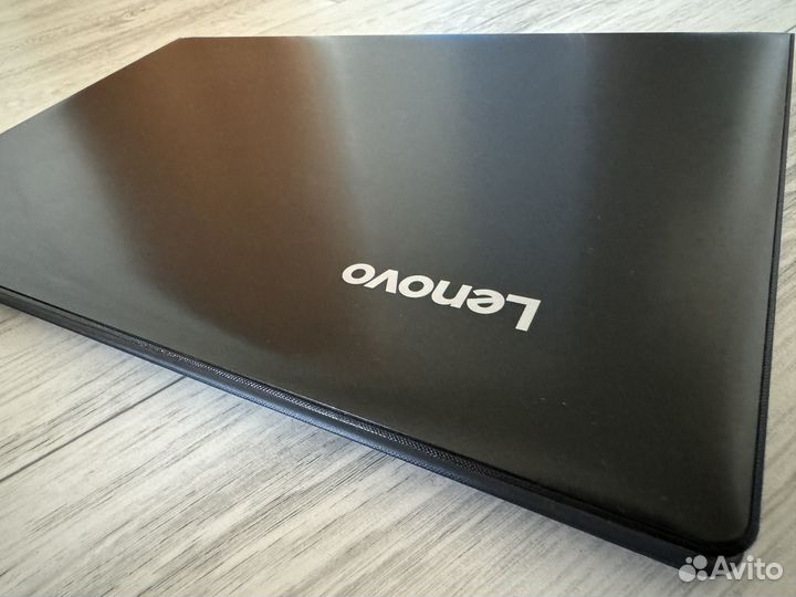 Lenovo 310-15isk (Core i3, GeForce, 8/256Gb)