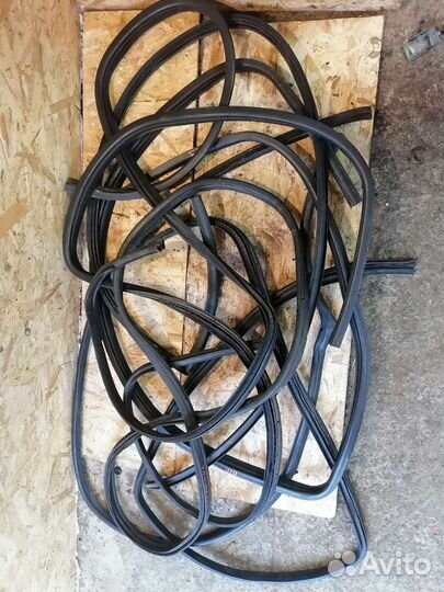 Уплотнительные резинки dodge stratus