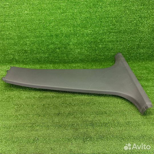 Обшивка центральной стойки правая нижняя Ford 2