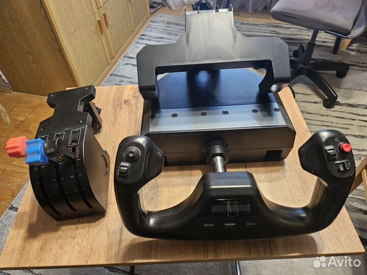 Игровой штурвал Logitech flight yoke system