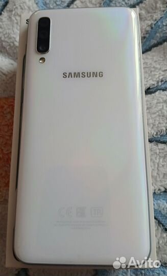 Samsung Galaxy A50, 4/64 ГБ