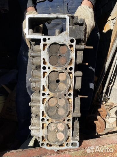 Головы от двигателя Волги
