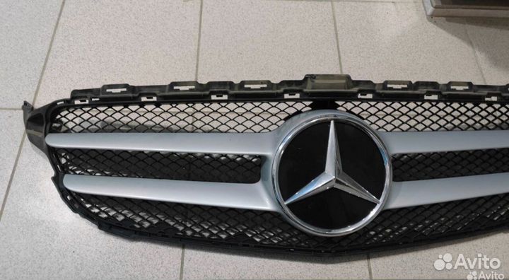 Решетка радиатора Mercedes w205 оригинал