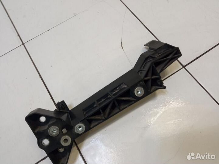 Кронштейн крепления фары Infiniti Q50 V37