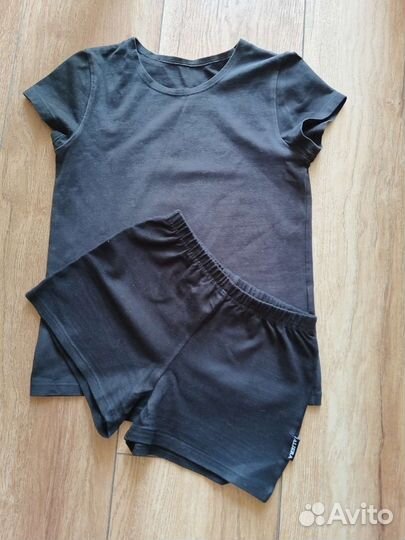 Спортивные шорты (футболка в подарок)