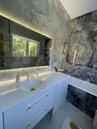 Дом 160 м² на участке 4 сот.