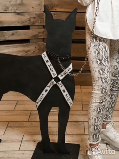 Собака картонная