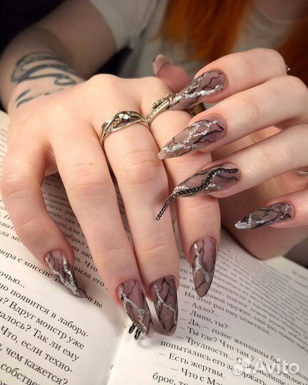 Мастер маникюра и педикюра