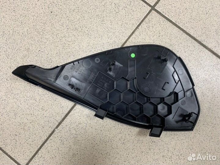 Накладка торпедо левая Bmw 5 touring N47N 2011