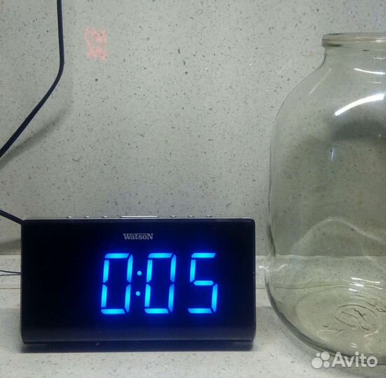 Часы проекционные с радиоприемником