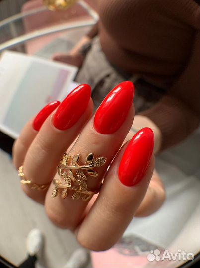 Маникюр и педикюр