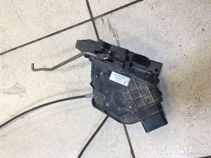 Замок дверной задний левый Mazda Mazda3 BK Z6 2008