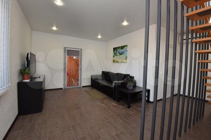 Дом 64 м² на участке 1,1 сот.