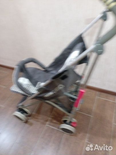 Детская прогулочная легкая складная коляска б/у
