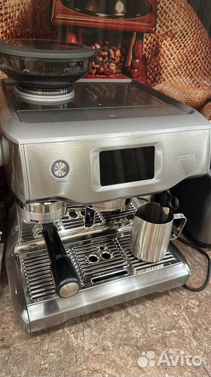 Кофемашина Bork c807