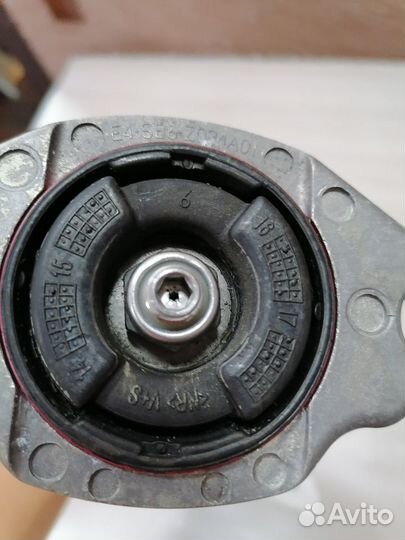 Амортизатор задний Mercedes C205 W205 63 AMG