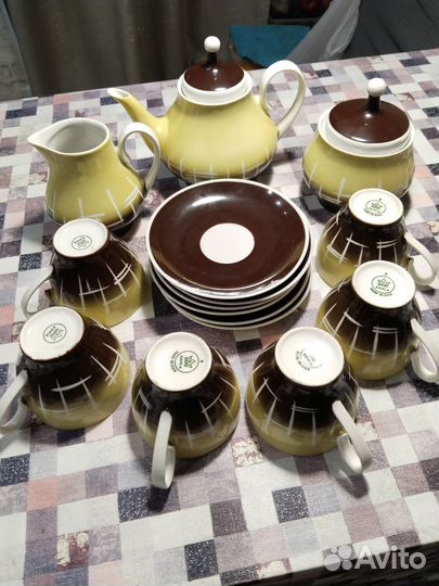 Сервизы чайный и кофейный