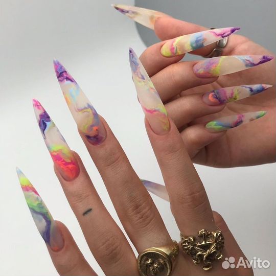 Модель на маникюр наращивание ногтей