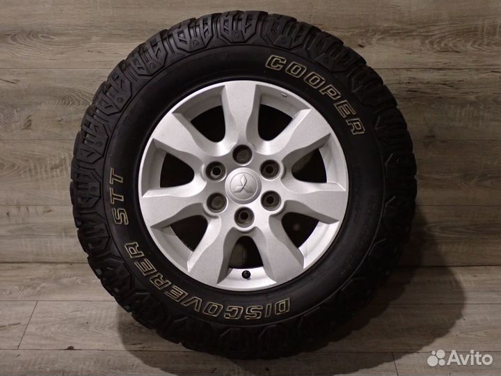 Комплект колес R17 Mitsubishi Pajero 4 оригинал