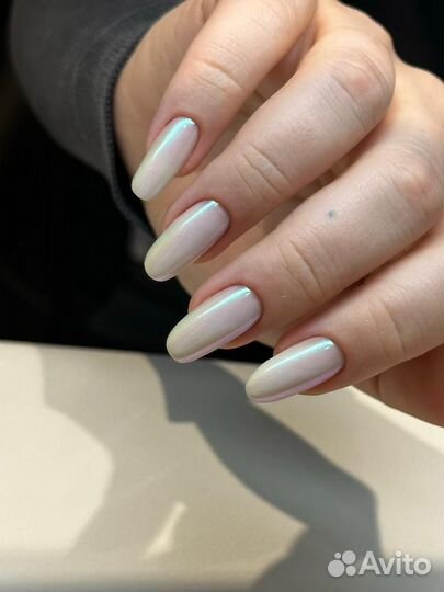Ищем модель на маникюр с гелем