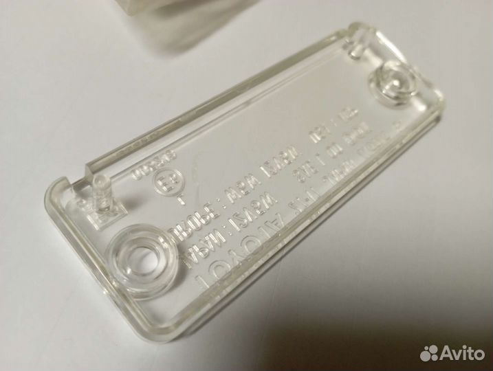 Плафон салона toyota 8127195709