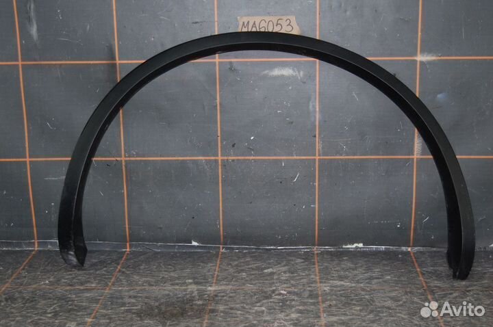 Накладка крыла заднего правого- Volkswagen Touareg