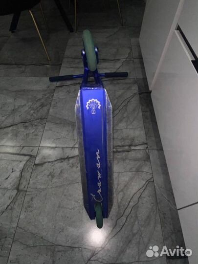 Трюковой самокат кастом в парк