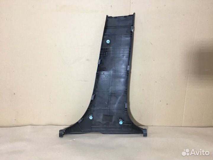 Обшивка средней стойки левая Kia Rio 3 седан