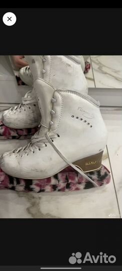 Фигурные коньки edea