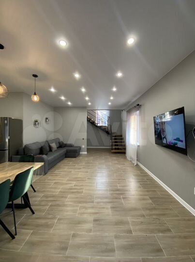 Дом 160 м² на участке 7 сот.