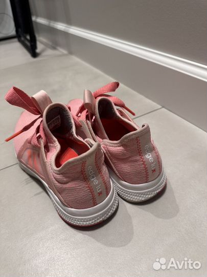 Беговые кроссовки adidas