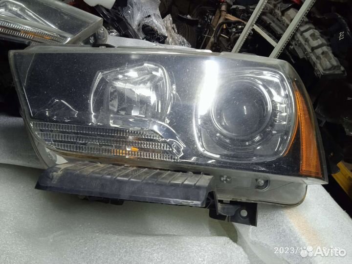 Фары ксенон для dodge charger LD