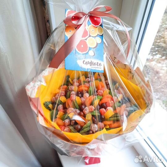 Съедобные букеты из сухофруктов и орехов