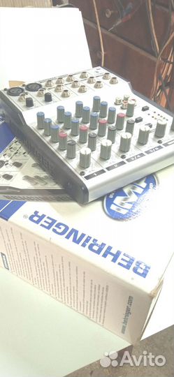Микшерный пульт Behringer Eurorack Ub802