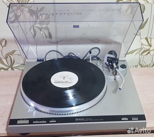 Виниловый проигрыватель Technics SL-Q33