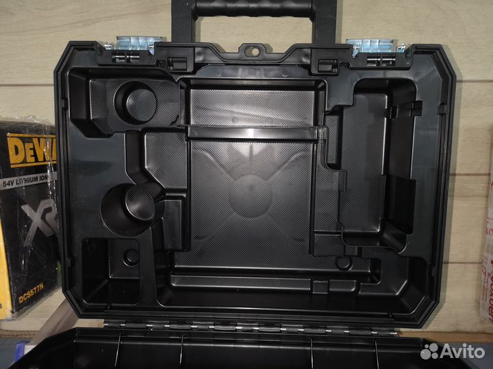 Кейс Dewalt DCH273