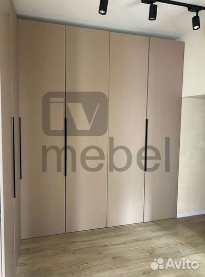 Встроенный шкаф