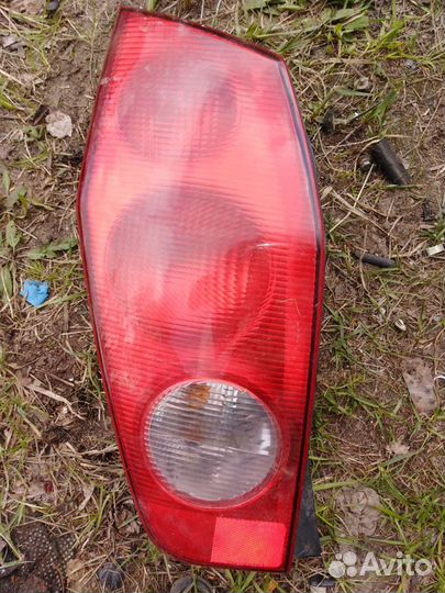 Задний левый фонарь Митсубиси Динго