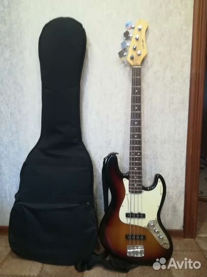 Электро гитара бас4 струны