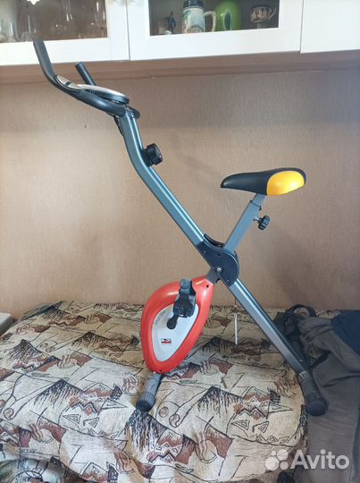Велотренажёр складной магнитный BodySculpture нов