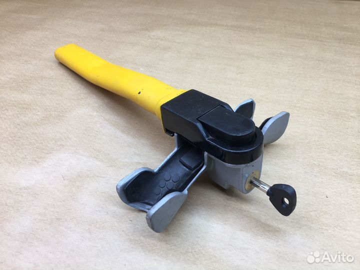 Блокиратор на руль