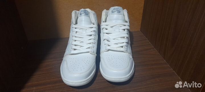 Кросовки белые 40 размер