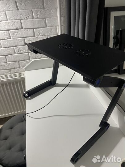 Столик для ноутбука